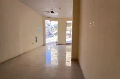 Shop - Studio for rent in Al Jurf 2 - Al Jurf - Ajman Downtown - Ajman