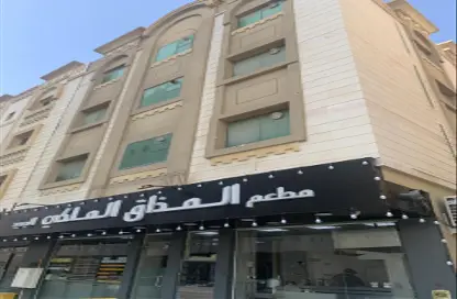 عمارة بالكامل - استوديو - 8 حمامات للبيع في القليعة - الشرق - الشارقة