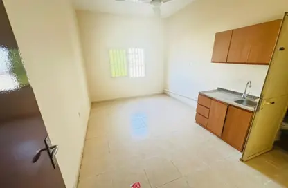 Apartment - Studio - 1 Bathroom for rent in Al Mowaihat 3 - Al Mowaihat - Ajman