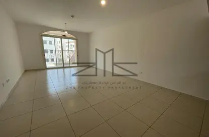 Empty Room image for: Apartment - 2 Bedrooms - 2 Bathrooms for rent in Al Neem Residence - Rawdhat Abu Dhabi - Abu Dhabi, Image 1