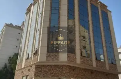 عمارة بالكامل - 2 غرف نوم - 2 حمامات للبيع في بناء النباعة - النبعة - الشرق - الشارقة