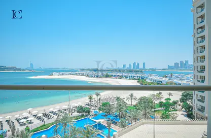 Apartment - 1 Bedroom - 2 Bathrooms for rent in Al Nabat - Shoreline Apartments - Palm Jumeirah - Dubai