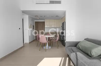 شقة - غرفة نوم - 1 حمام للايجار في شقق يونا - تاون سكوير - دبي