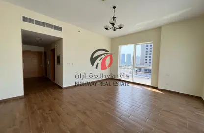 شقة - 1 حمام للايجار في مبني دبي ستار - النهدة 1 - النهدة - دبي - دبي