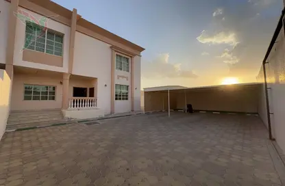 Villa - 4 Bedrooms - 5 Bathrooms for rent in Al Sarooj - Al Ain