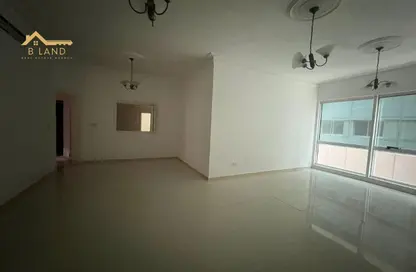 Apartment - 3 Bedrooms - 4 Bathrooms for rent in Al Majaz 2 - Al Majaz - Sharjah
