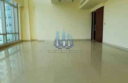 Duplex - 2 Bedrooms - 3 Bathrooms for rent in Corniche Road - Abu Dhabi