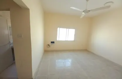 Empty Room image for: Apartment - 2 Bedrooms - 2 Bathrooms for rent in Muwaileh - Sharjah, Image 1