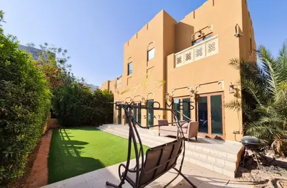 فيلا - 4 غرف نوم - 7 حمامات للايجار في فيلات طراز دبي - القرية الشمالية - الفرجان - دبي