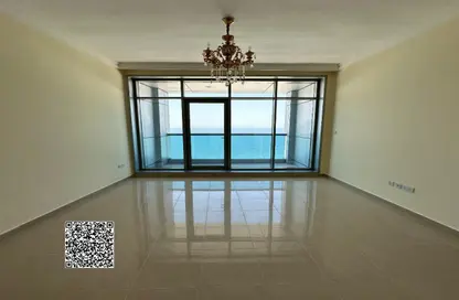 شقة - 2 غرف نوم - 2 حمامات للبيع في مساكن كورنيش عجمان - طريق كورنيش عجمان - عجمان