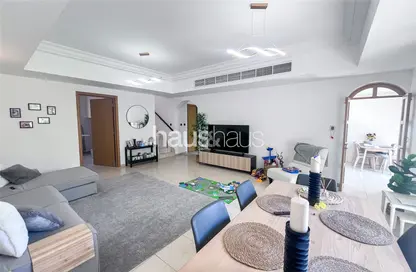 Villa - 3 Bedrooms - 3 Bathrooms for rent in Springs 15 - The Springs - Dubai