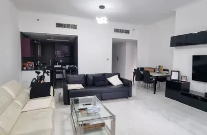 Apartment - 2 Bedrooms - 3 Bathrooms for rent in Cayan Tower - Dubai Marina - Dubai