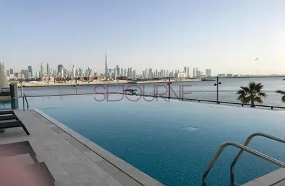 صورة لـ حوض سباحة شقة - غرفة نوم - 1 حمام للايجار في لا كوت - لا مير - الجميرا - دبي ، صورة رقم 1