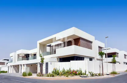 Villa - 5 Bedrooms - 7+ Bathrooms for rent in West Yas - Yas Island - Abu Dhabi