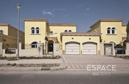 Villa - 4 Bedrooms - 3 Bathrooms for rent in Legacy - Jumeirah Park - Dubai