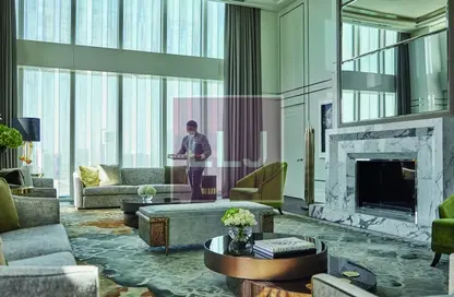 Living Room image for: Apartment - 1 Bedroom - 2 Bathrooms for sale in Four Seasons Hotel - Al Maryah Island - Abu Dhabi, Image 1