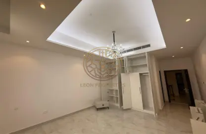 Villa - 1 Bedroom - 5 Bathrooms for rent in Satwa Road - Al Satwa - Dubai