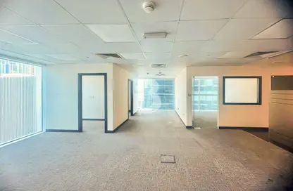 Office Space - Studio for rent in Single Business Tower - Sheikh Zayed Road - Dubai