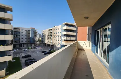 Apartment - 3 Bedrooms - 4 Bathrooms for sale in Tower 19 - Al Reef Downtown - Al Reef - Abu Dhabi