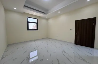 Apartment - 1 Bedroom - 2 Bathrooms for rent in Baniyas West - Baniyas - Abu Dhabi