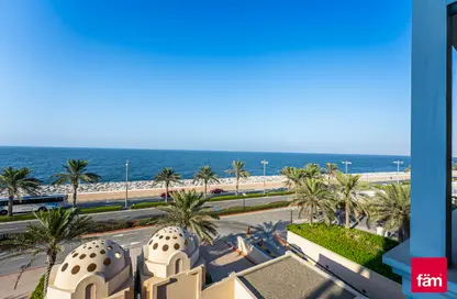 Apartment - 2 Bedrooms - 3 Bathrooms for rent in Sarai Apartments - Palm Jumeirah - Dubai