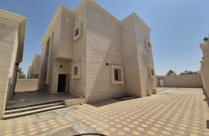 فيلا - 5 غرف نوم - 8 حمامات للايجار في الخالدية - العين