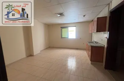 Apartment - Studio - 1 Bathroom for rent in Al Nabaa Building - Al Naba'ah - Al Sharq - Sharjah