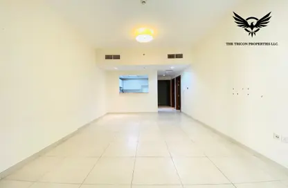شقة - غرفة نوم - 2 حمامات للايجار في حديقة الوليد - الجداف - دبي