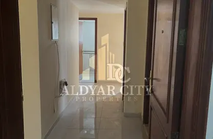 شقة - 2 غرف نوم - 2 حمامات للايجار في مساكن كورنيش عجمان - طريق كورنيش عجمان - عجمان