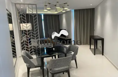 النزل و الشقق الفندقية - غرفة نوم - 2 حمامات للايجار في بريفه باي داماك (بي) - داماك مايسون برايف - الخليج التجاري - دبي