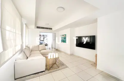 Villa - 2 Bedrooms - 3 Bathrooms for rent in Springs 15 - The Springs - Dubai