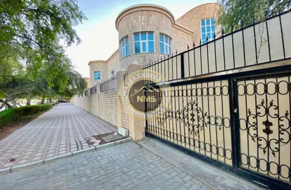 Apartment - Studio - 1 Bathroom for rent in Al Mushrif Villas - Al Mushrif - Abu Dhabi