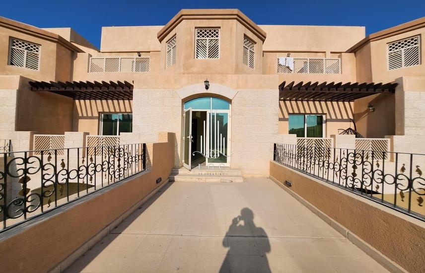 Villa for Rent in Mushrif Gardens Change is in the Air Huge Villa