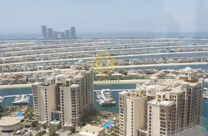 Apartment - 1 Bedroom - 2 Bathrooms for rent in The Palm Tower - Palm Jumeirah - Dubai