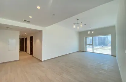 Apartment - 3 Bedrooms - 5 Bathrooms for rent in Al Jadaf Building - Al Jaddaf - Dubai