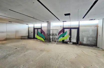 Shop - Studio - 2 Bathrooms for rent in Block A - Al Hudaiba Award Building - Al Mina - Dubai