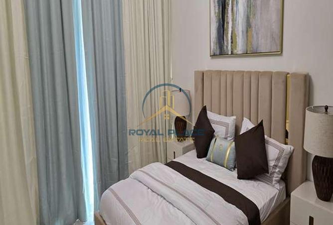 DUPLEX MAID ROOM | VACANT | PRIVATE POOL
