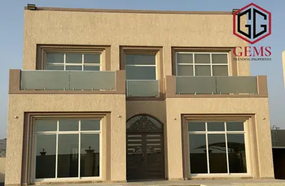 Villa - 4 Bedrooms - 5 Bathrooms for rent in Wadi Alshabak - Dubai