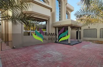 فيلا - 4 غرف نوم - 4 حمامات للايجار في فلل الجميرا 1 - جميرا 1 - الجميرا - دبي فيلا - 4 غرف نوم - 4 حمامات للايجار في فلل الجميرا 1 - جميرا 1 - الجميرا - دبي