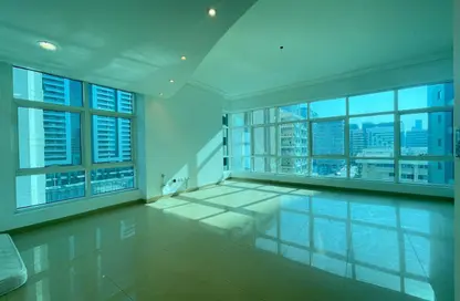 Apartment - 3 Bedrooms - 4 Bathrooms for rent in Khalidiya Street - Al Khalidiya - Abu Dhabi