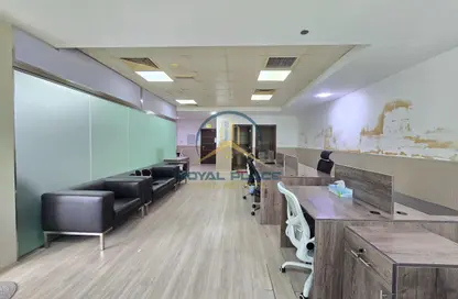 مكتب - استوديو - 1 حمام للايجار في القمة - الخليج التجاري - دبي