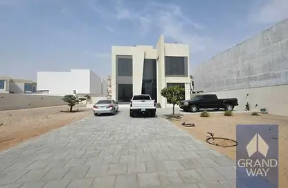Villa - 4 Bedrooms - 5 Bathrooms for rent in Al Athbah - Wadi Al Amardi - Dubai