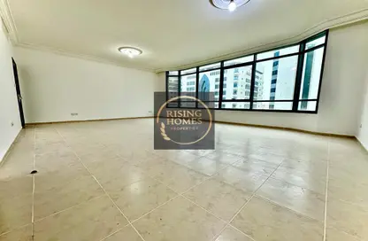 Empty Room image for: Apartment - 2 Bedrooms - 3 Bathrooms for rent in Manara Tower - Al Khalidiya - Abu Dhabi, Image 1