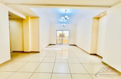 Apartment - 2 Bedrooms - 2 Bathrooms for rent in Muwaileh 29 Building - Muwaileh - Sharjah