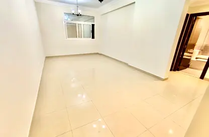 Apartment - 1 Bedroom - 2 Bathrooms for rent in Muwaileh 29 Building - Muwaileh - Sharjah