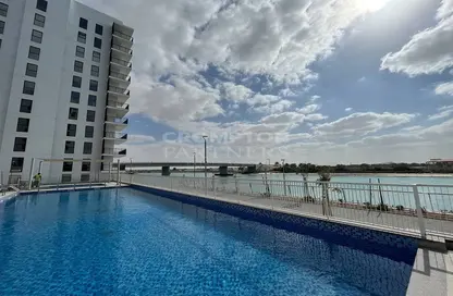 Apartment - Studio - 1 Bathroom for rent in Waters Edge - Yas Island - Abu Dhabi Apartment - Studio - 1 Bathroom for rent in Waters Edge - Yas Island - Abu Dhabi