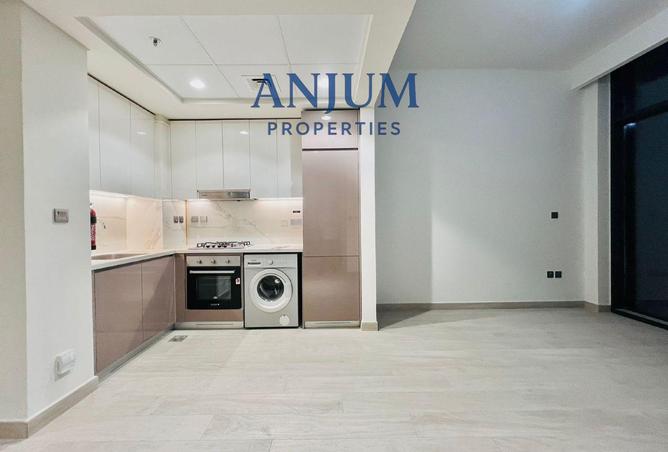 BRAND NEW 1 BEDROOM | POOL VIEW | CHILLER FREE