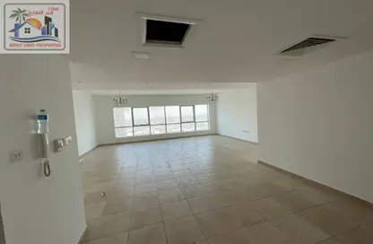 Apartment - 3 Bedrooms - 4 Bathrooms for rent in Al Majaz 2 - Al Majaz - Sharjah