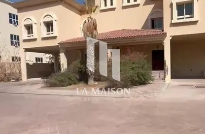 فيلا - استوديو - 4 حمامات للايجار في مدينة شخبوط - أبوظبي