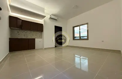 Apartment - Studio - 1 Bathroom for rent in Hadbat Al Zafranah - Muroor Area - Abu Dhabi